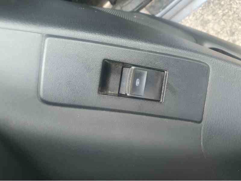 Recambio de mando elevalunas trasero izquierdo para toyota verso 1.6 vvt-i 16v 132 monospace referencia OEM IAM   
							