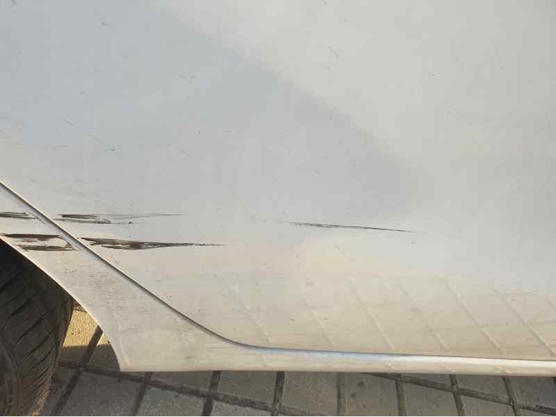 Recambio de puerta trasera derecha para hyundai i30 1.6 crdi 90 cv referencia OEM IAM   