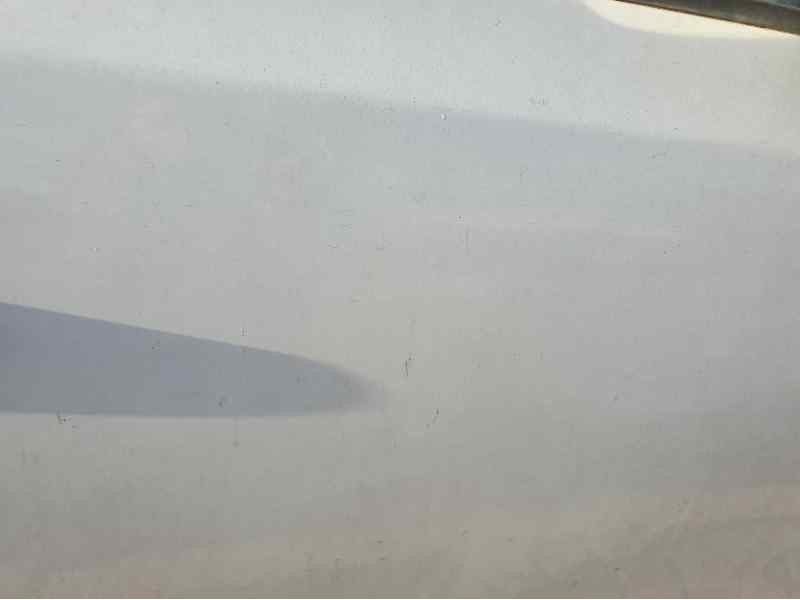 Recambio de puerta delantera derecha para hyundai i30 1.6 crdi 90 cv referencia OEM IAM   