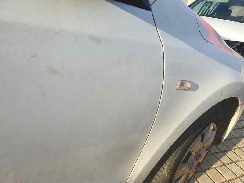 Recambio de puerta delantera derecha para hyundai i30 1.6 crdi 90 cv referencia OEM IAM   