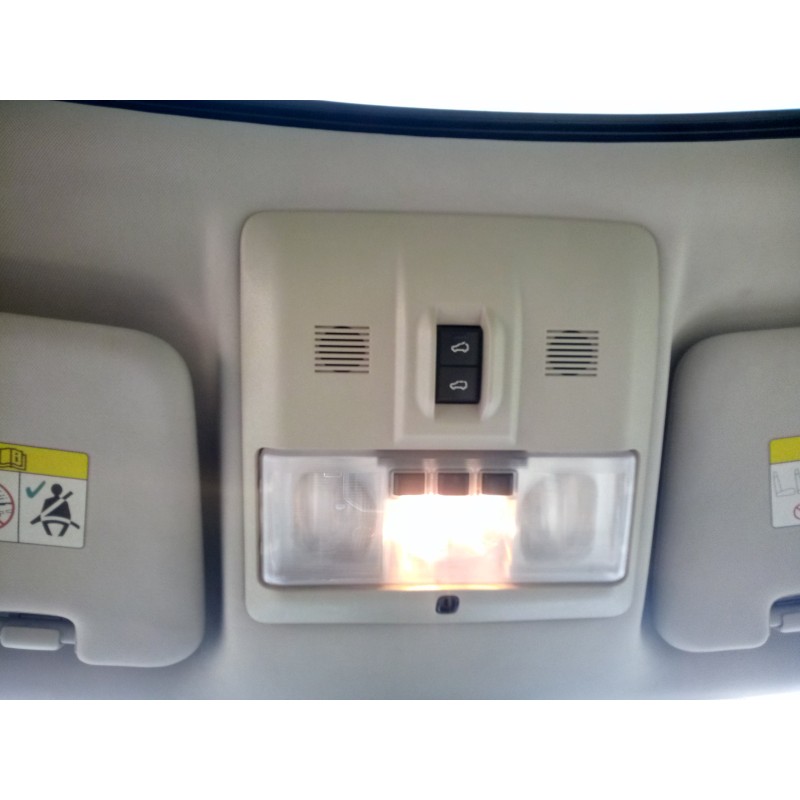 Recambio de luz interior para land rover discovery 4 tdv6 hse referencia OEM IAM   