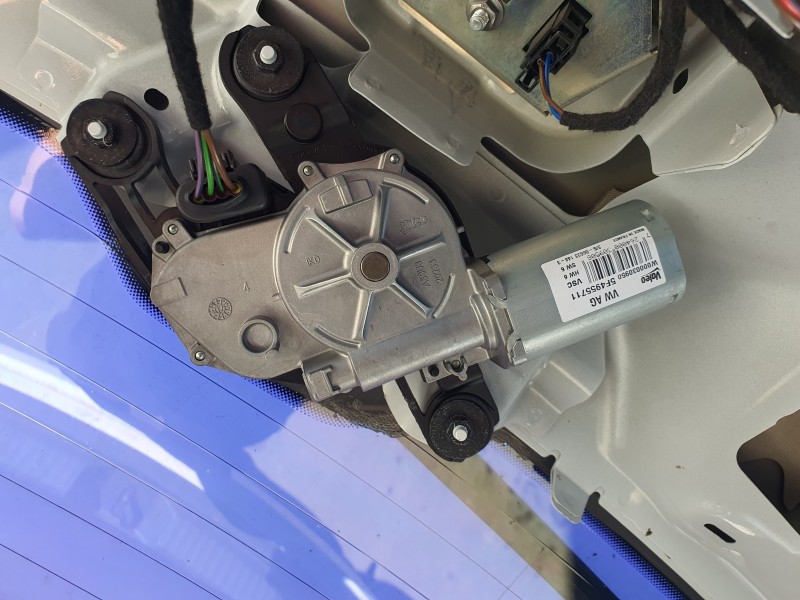 Recambio de motor limpia trasero para seat leon (5f1) 2.0 tdi referencia OEM IAM 5F4955711  