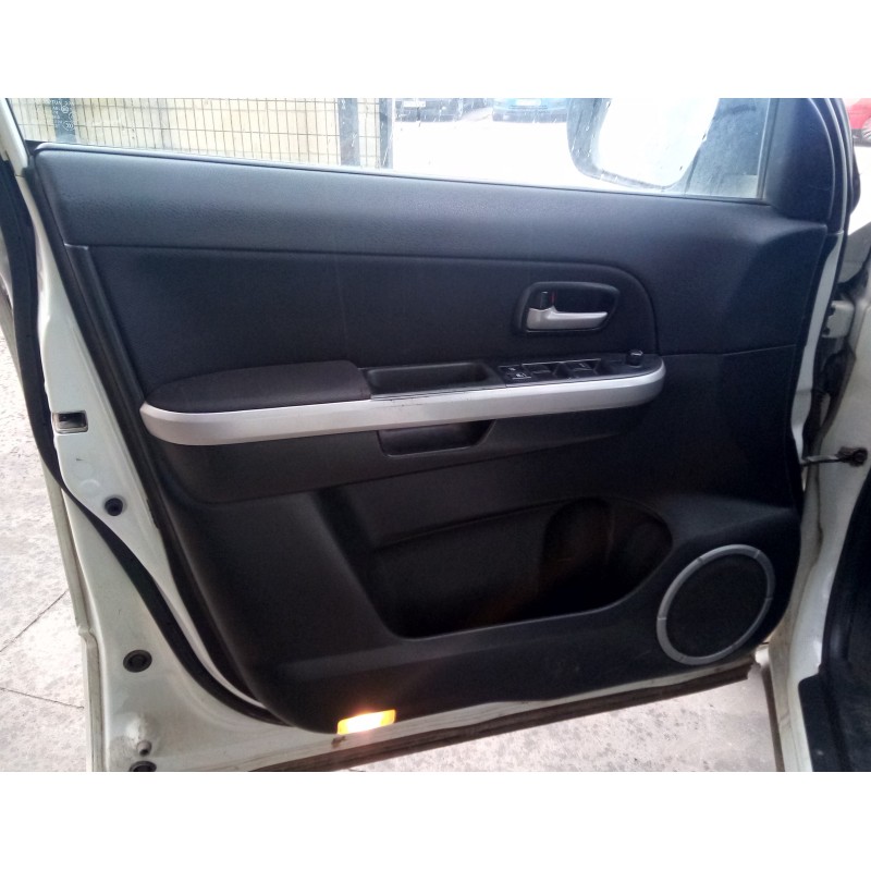 Recambio de guarnecido puerta delantera izquierda para suzuki grand vitara jb (jt) 1.9 ddis turbodiesel referencia OEM IAM   