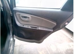 Recambio de guarnecido puerta trasera derecha para toyota yaris active referencia OEM IAM   