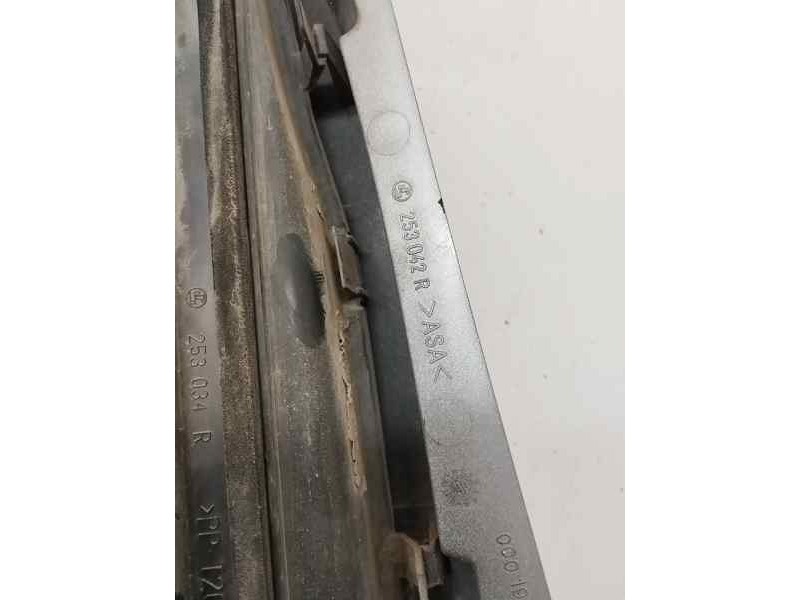 Recambio de piloto trasero derecho para smart coupe fortwo coupe 0.6 54 cv referencia OEM IAM 253042R  
							