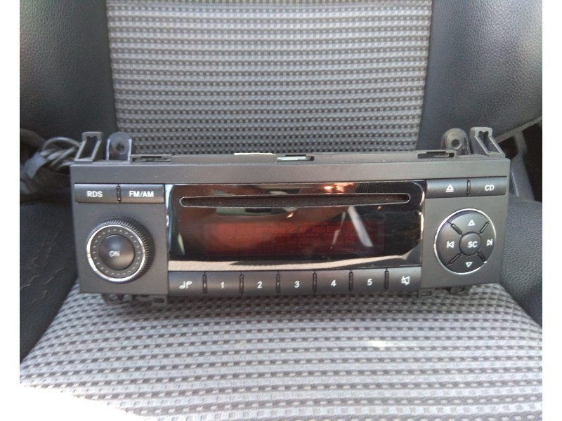 Recambio de sistema audio / radio cd para mercedes-benz clase b (w245) 2.0 cdi cat referencia OEM IAM BE6086  
							