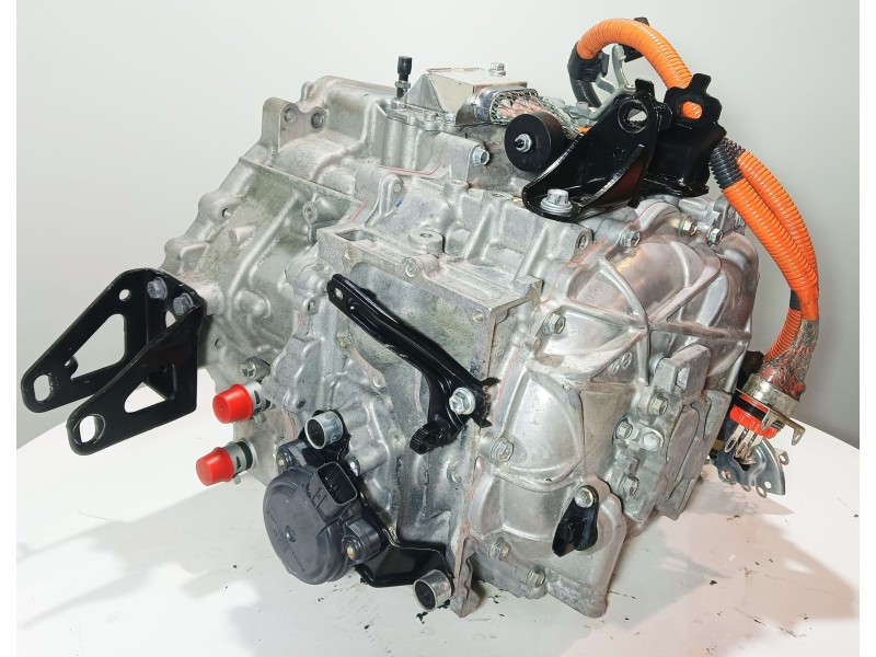 Recambio de caja cambios para toyota auris touring sports (e18) hybrid active referencia OEM IAM 3090047084  