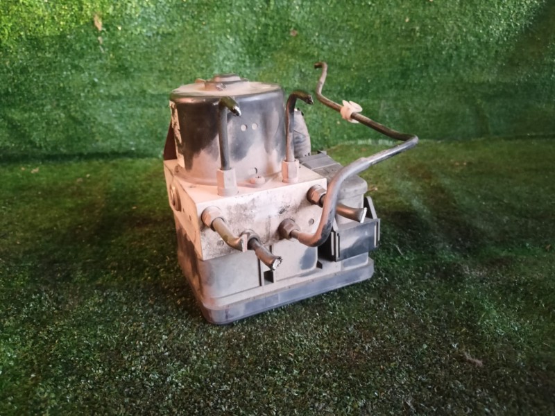 Recambio de abs para ford focus berlina (cap) 1.6 tdci cat referencia OEM IAM 10096001193  