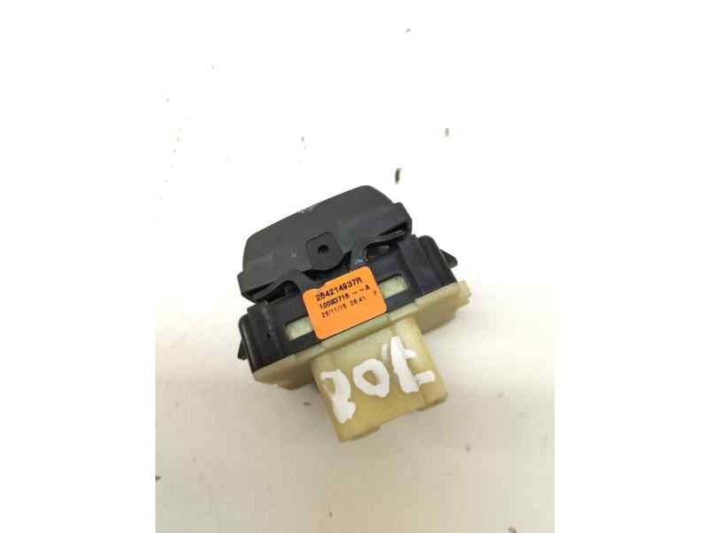Recambio de mando elevalunas delantero derecho para dacia sandero 1.5 dci 90 cv referencia OEM IAM 254214937R  