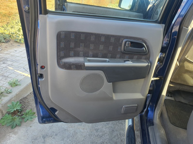 Recambio de guarnecido puerta trasera izquierda para isuzu d-max rodeo referencia OEM IAM   