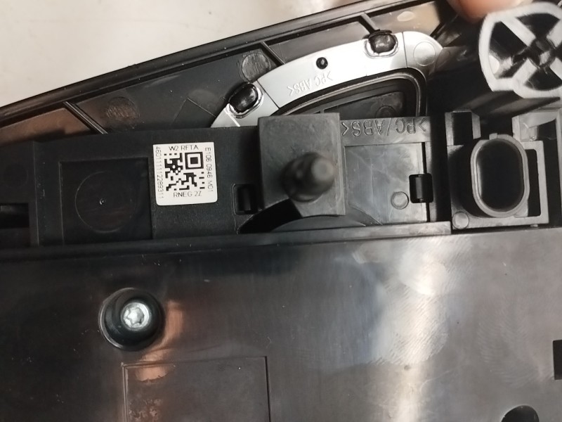 Recambio de mando climatizador para peugeot 508 sw 2.0 16v hdi fap referencia OEM IAM E1060946M01  