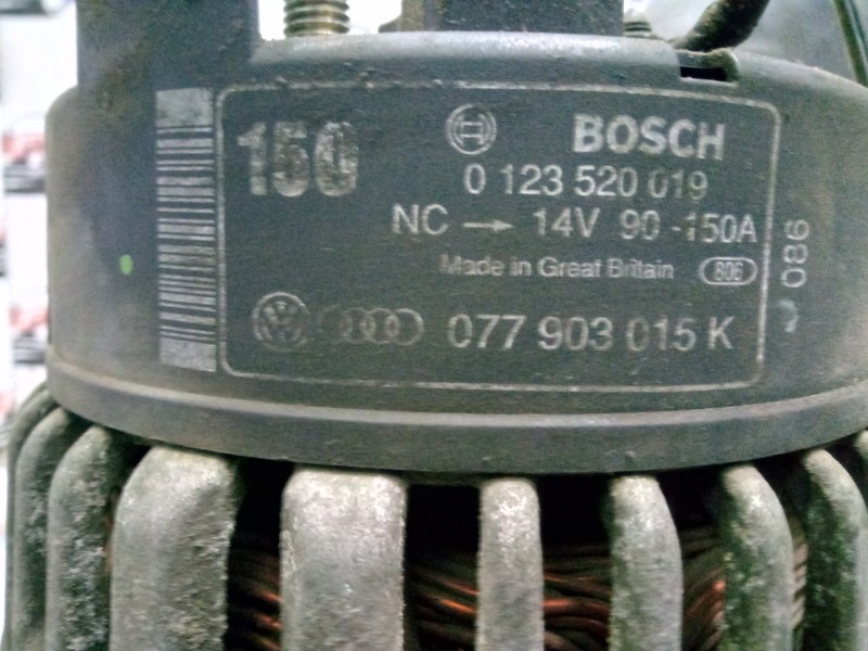 Recambio de alternador para audi a8 (d2) 3.7 v8 40v referencia OEM IAM 077903015K  