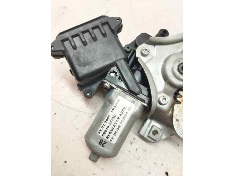 Recambio de elevalunas delantero derecho para toyota verso 1.6 vvt-i 16v 132 monospace referencia OEM IAM 698100F020  