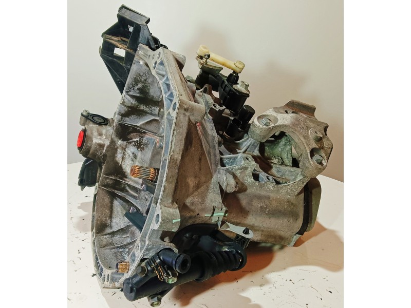 Recambio de caja cambios para peugeot 208 1.2 12v e-vti referencia OEM IAM 20CR15  