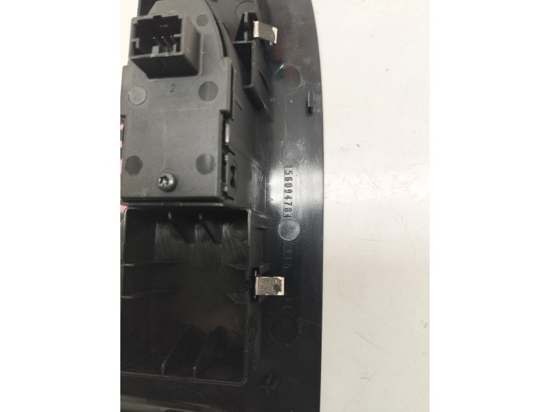 Recambio de mando elevalunas delantero derecho para alfa romeo giulietta (191) 1.6 jtdm cat referencia OEM IAM 156094784  