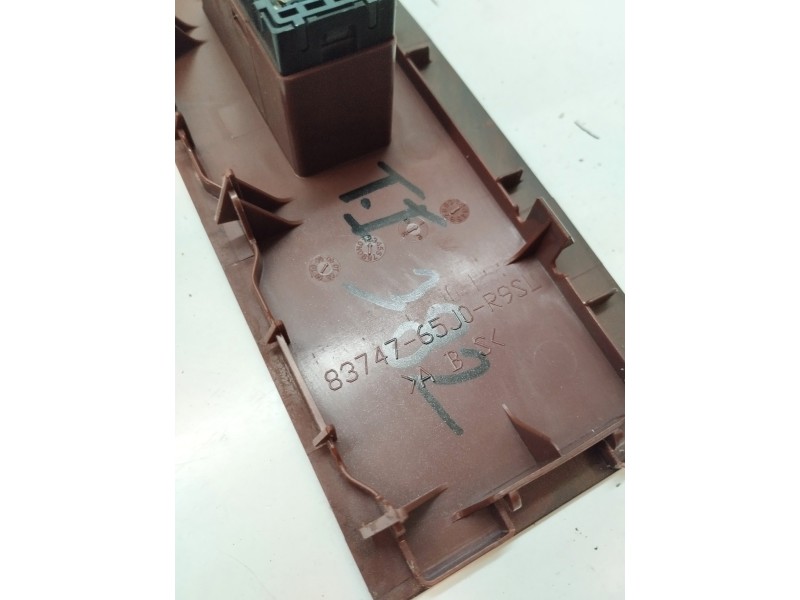 Recambio de mando elevalunas trasero izquierdo para suzuki grand vitara jb (jt) 2.0 16v cat referencia OEM IAM 8374765J0R9SL  