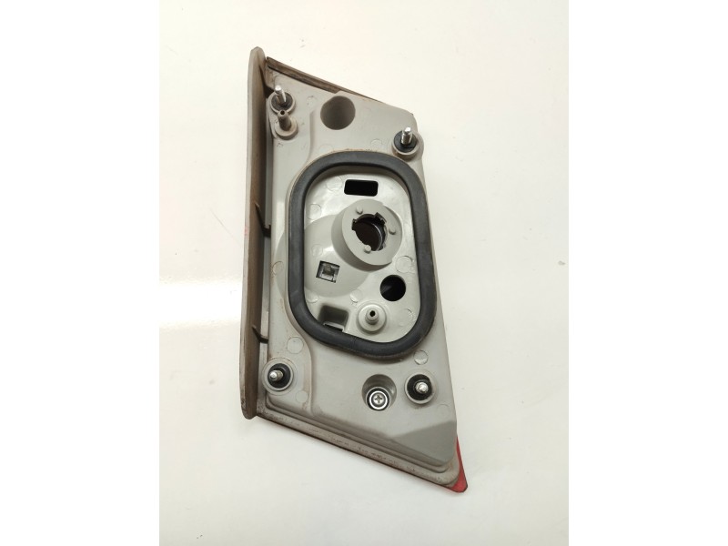 Recambio de piloto trasero derecho interior para chevrolet epica 2.0 diesel cat referencia OEM IAM   