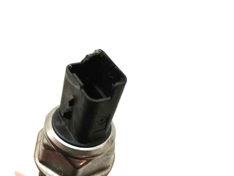 Recambio de rampa inyectora para peugeot 208 active referencia OEM IAM 968529758001  