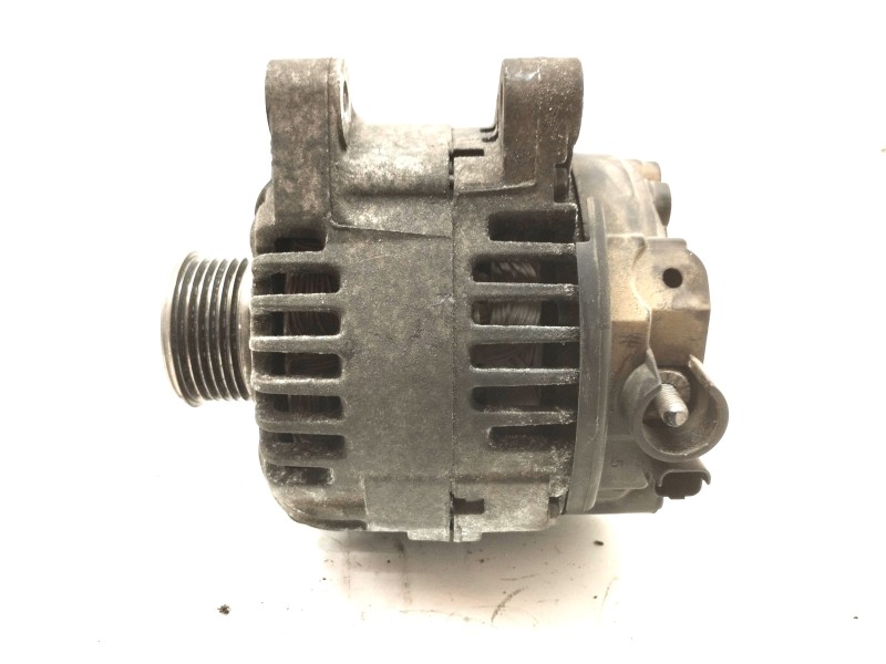 Recambio de alternador para peugeot 207 1.4 hdi referencia OEM IAM 9646321780  