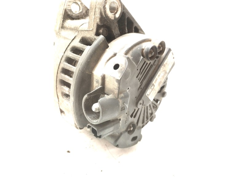 Recambio de alternador para peugeot 207 1.4 hdi referencia OEM IAM 9646321780  
