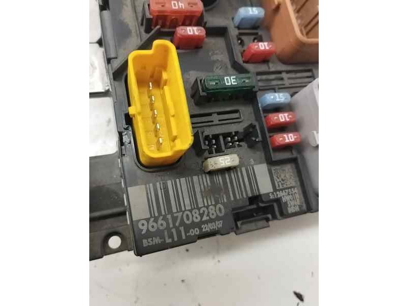 Recambio de caja reles / fusibles para peugeot 307 break / sw (s1) 1.6 hdi 109cv referencia OEM IAM 9661708280  