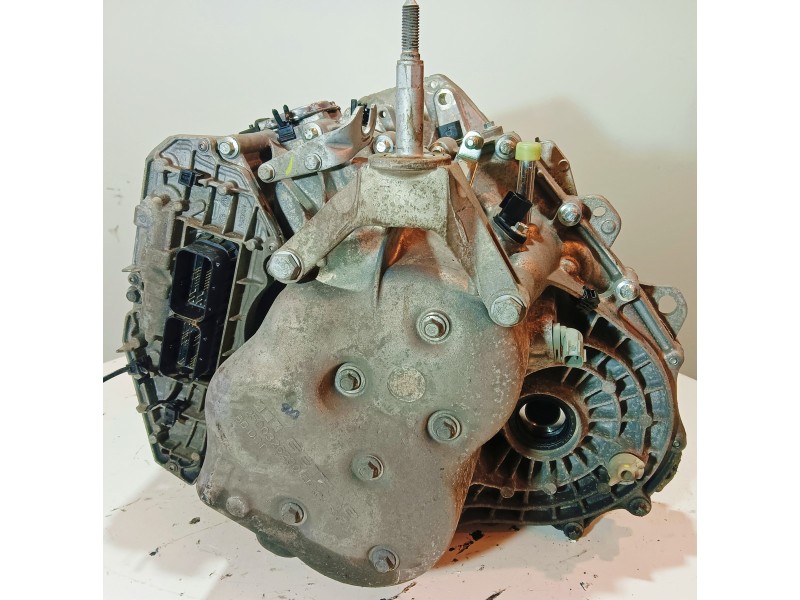 Recambio de caja cambios para renault twingo iii limited referencia OEM IAM A2C73768910  
							