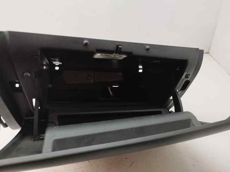 Recambio de guantera para volvo xc60 d5 awd referencia OEM IAM   