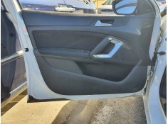 Recambio de guarnecido puerta delantera izquierda para peugeot 308 sw 1.6 blue-hdi fap referencia OEM IAM   