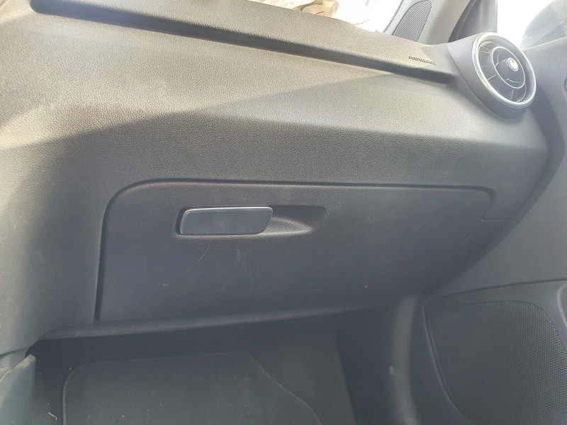 Recambio de guantera para audi a1 (8x) 1.2 16v tfsi referencia OEM IAM   