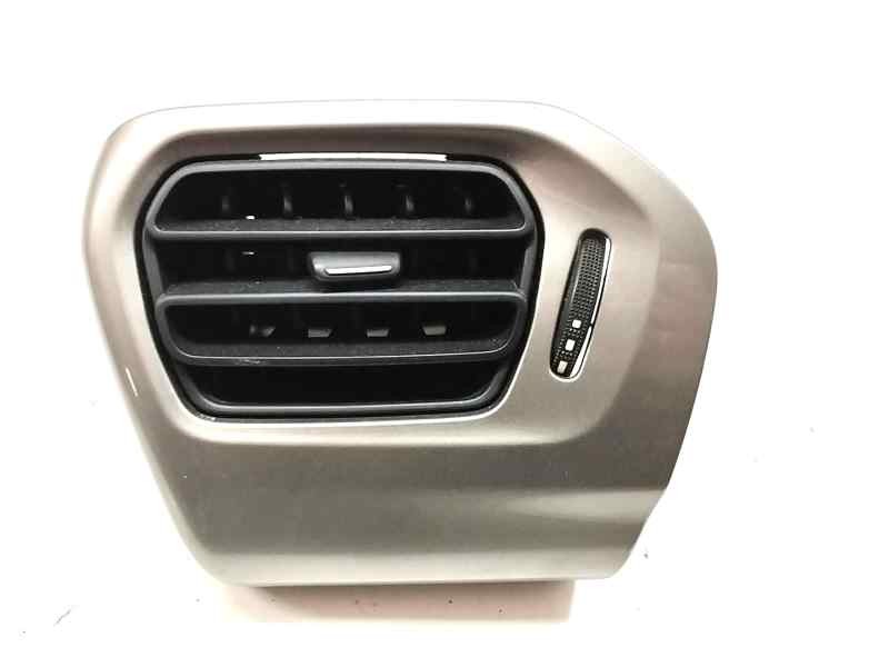 Recambio de rejilla aireadora para citroën c-elysée 1.6 100cv referencia OEM IAM 9676476577  