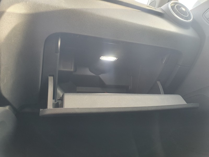 Recambio de guantera para audi a1 (8x) 1.2 16v tfsi referencia OEM IAM   