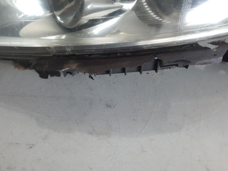 Recambio de faro izquierdo para fiat linea (110) 1.3 16v jtd cat referencia OEM IAM   