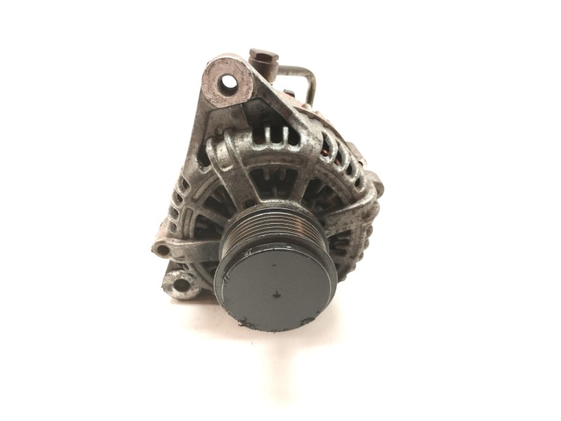 Recambio de alternador para hyundai sonata (nf) 2.0 crdi cat referencia OEM IAM 223241  