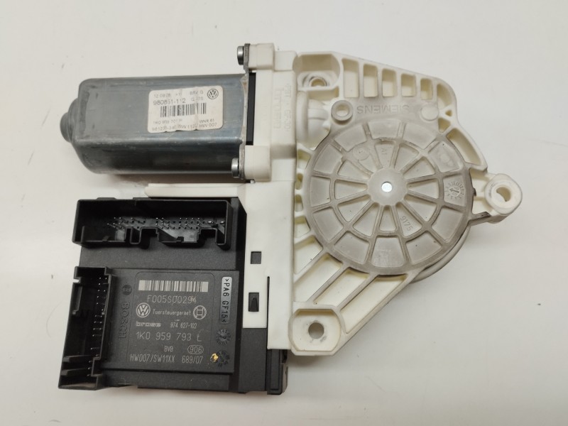 Recambio de motor elevalunas delantero izquierdo para volkswagen passat variant (3c5) 2.0 tdi referencia OEM IAM 1K0959701P  
							