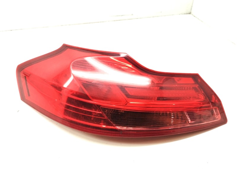 Recambio de piloto trasero izquierdo para opel insignia sports tourer sport referencia OEM IAM 495056087  