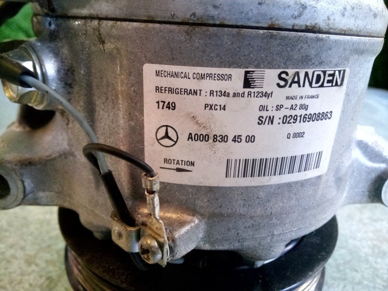 Recambio de compresor aire acondicionado para mercedes-benz clase c (w205) lim. 1.6 cdi cat referencia OEM IAM A0008304500  