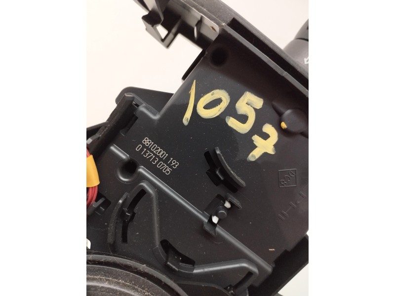 Recambio de mando multifuncion para renault clio iii exception referencia OEM IAM 88102001193  