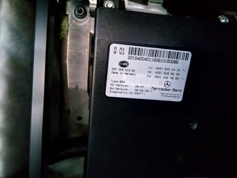Recambio de no identificado para mercedes-benz clase s (w221) berlina 3.0 cdi cat referencia OEM IAM A2215400401  
							
