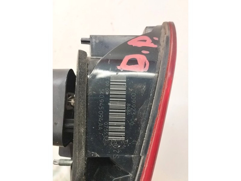 Recambio de piloto trasero derecho interior para volkswagen golf vi (5k1) 1.4 16v tsi referencia OEM IAM 5K0945094AA  
							