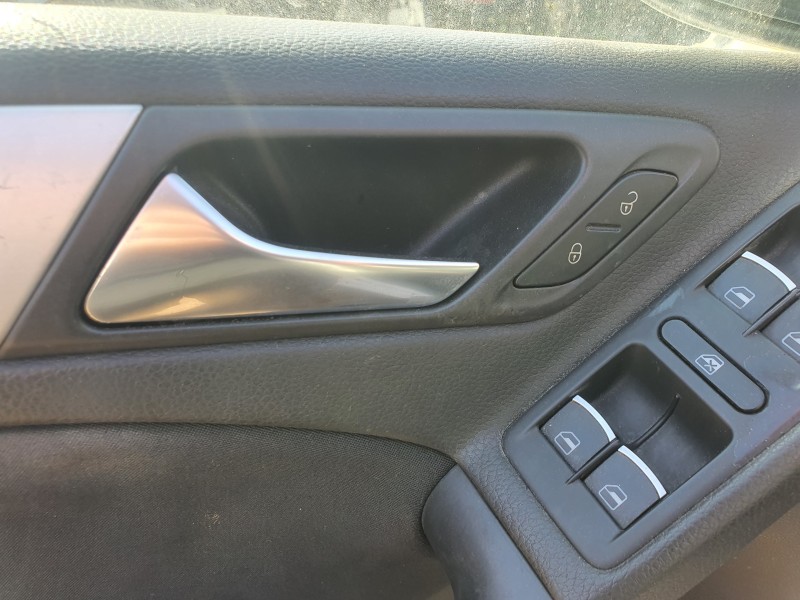 Recambio de maneta interior delantera izquierda para volkswagen golf vi (5k1) 1.4 16v tsi referencia OEM IAM   
							