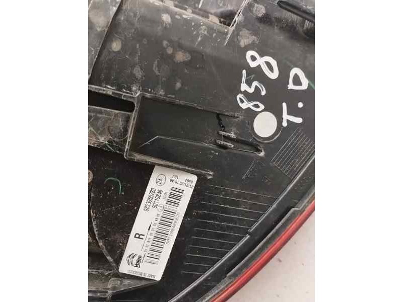 Recambio de piloto trasero derecho para citroën c4 cactus 1.2 12v e-thp / puretech referencia OEM IAM 9823950280  