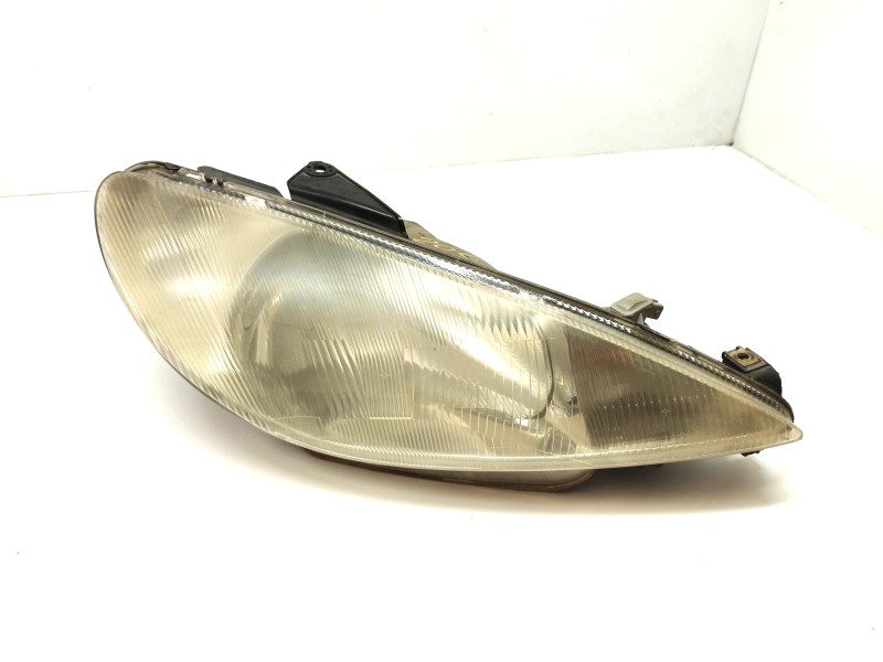 Recambio de faro derecho para peugeot 206 berlina 1.4 hdi referencia OEM IAM 9640559480  