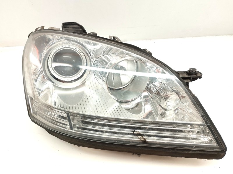 Recambio de faro derecho para mercedes-benz clase m (w164) 3.0 cdi cat referencia OEM IAM 1ZS26303632  
							