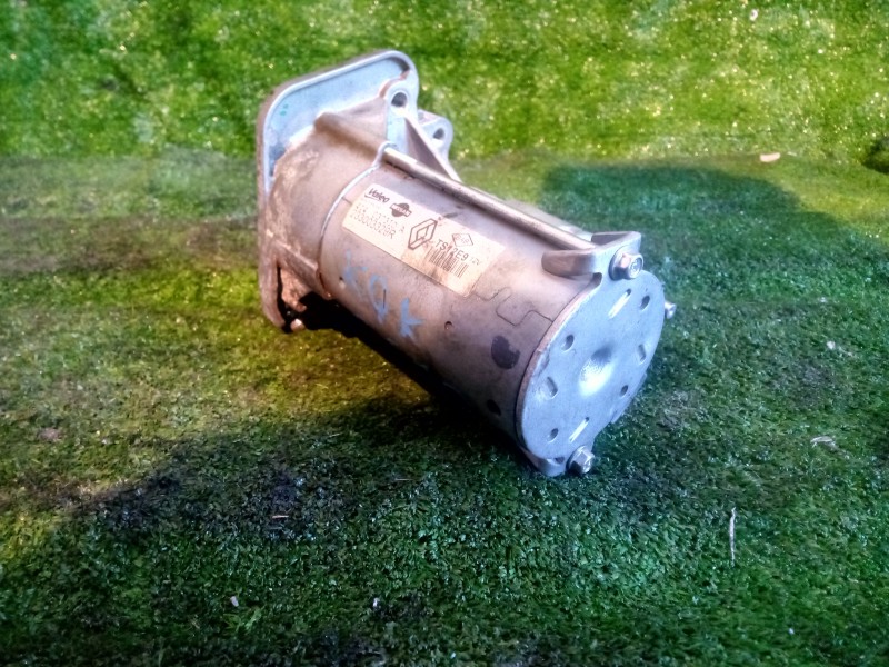 Recambio de motor arranque para renault clio iv expression referencia OEM IAM 233003329R  