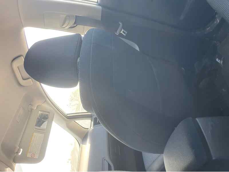 Recambio de asiento delantero derecho para toyota auris 2.0 d-4d 126 cv referencia OEM IAM   