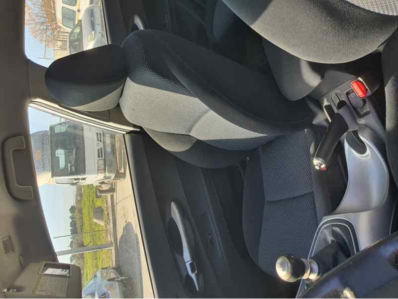 Recambio de asiento delantero derecho para toyota auris 2.0 d-4d 126 cv referencia OEM IAM   