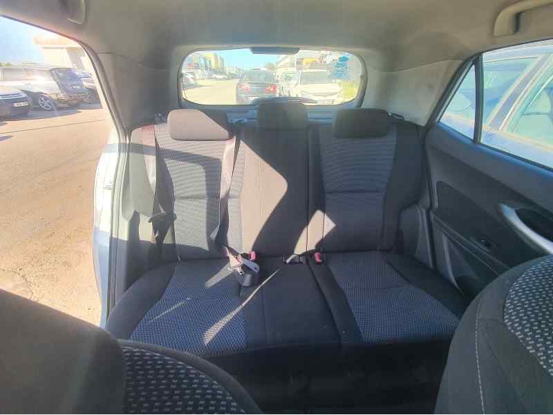 Recambio de asientos traseros para toyota auris 2.0 d-4d 126 cv referencia OEM IAM   