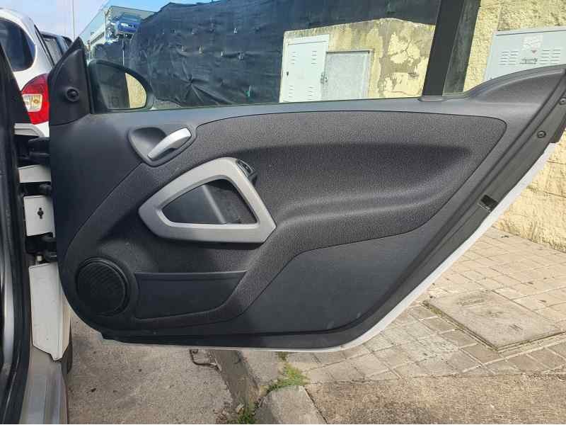 Recambio de guarnecido puerta delantera derecha para smart coupe 1.0 12v mhd 71 cv referencia OEM IAM   