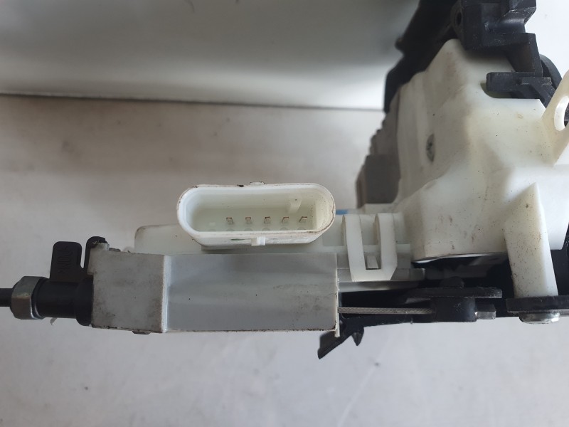 Recambio de cerradura puerta trasera izquierda para audi a1 sportback (8xf) 1.6 tdi referencia OEM IAM   