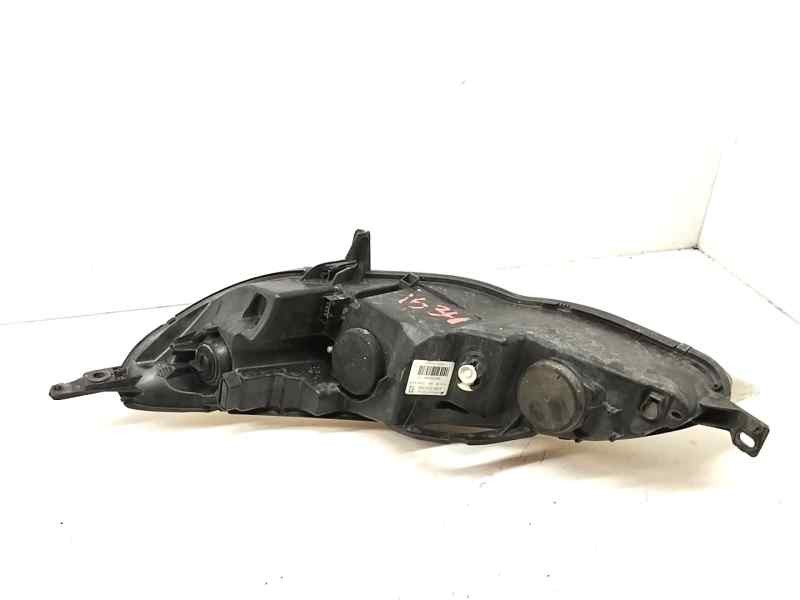 Recambio de faro derecho para peugeot 407 2.0 16v hdi fap cat (rhr / dw10bted4) referencia OEM IAM 0301213202  
							